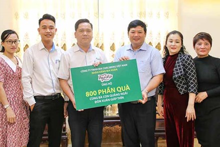 Quảng Ngãi: Tiếp nhận quà hỗ trợ người nghèo đón Tết