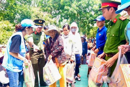 Ninh Thuận: Nhiều hoạt động chăm lo, giúp đỡ người nghèo dịp Tết
