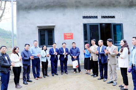 Lào Cai: Khánh thành và bàn giao công trình chào mừng Đại hội MTTQ Việt Nam tỉnh tại xã Nậm Lúc