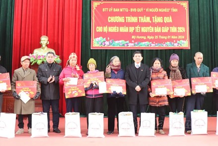 MTTQ tỉnh Bắc Ninh tặng 49 suất quà cho hộ nghèo