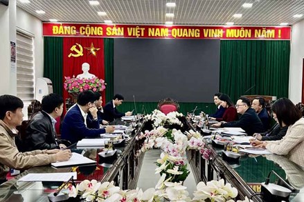 Lãnh đạo Ủy ban MTTQ Việt Nam tỉnh Sơn La làm việc tại huyện Phù Yên