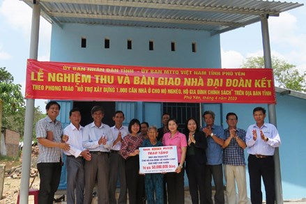 Phú Yên:Hơn 600 hộ đồng bào dân tộc thiểu số được hỗ trợ xây nhà Đại đoàn kết