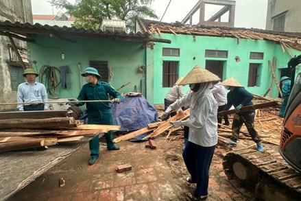 MTTQ các cấp tỉnh Bắc Giang quyết liệt xóa nhà tạm, nhà dột nát cho người nghèo
