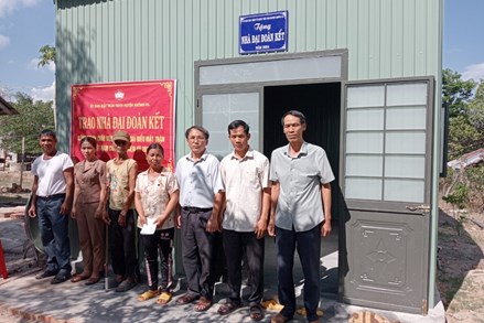 Gia Lai: Bàn giao 4 căn nhà và hỗ trợ sửa chữa 1 căn nhà cho các hộ nghèo huyện Krông Pa