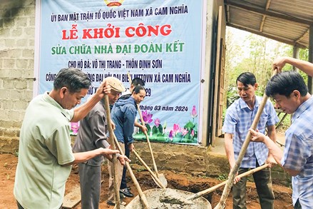 Mặt trận Tổ quốc huyện Cam Lộ quan tâm hỗ trợ người nghèo vươn lên