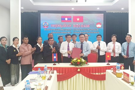 Ký kết biên bản ghi nhớ hợp tác giai đoạn 2024-2026 giữa Ủy ban MTTQ Việt Nam tỉnh Quảng Trị và UBMT Lào xây dựng đất nước tỉnh Salavan