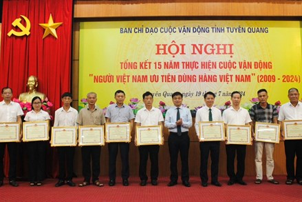 Ủy ban MTTQ tỉnh Tuyên Quang tổng kết 15 năm thực hiện Cuộc vận động “Người Việt Nam ưu tiên dùng hàng Việt Nam”
