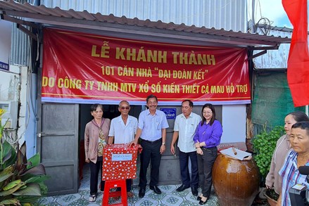 Cà Mau: Bàn giao hơn 100 căn nhà Đại đoàn kết cho hộ nghèo