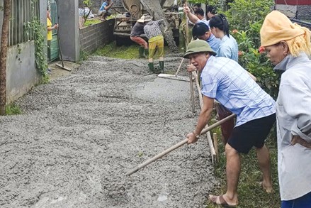 Người có uy tín tỉnh Yên Bái góp sức đổi thay bản làng