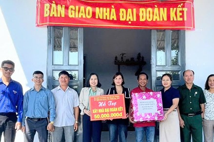 Đạ Huoai (Lâm Đồng): Bàn giao 7 căn nhà đại đoàn kết cho các gia đình có hoàn cảnh khó khăn