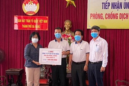 Đà Nẵng: Ủy ban MTTQ Việt Nam thành phố tiếp nhận hơn 2,5 tỷ đồng và nhiều hiện vật hỗ trợ chống dịch COVID-19