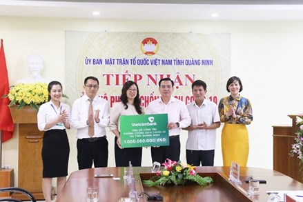 Doanh nghiệp Quảng Ninh ủng hộ phòng chống dịch Covid-19 