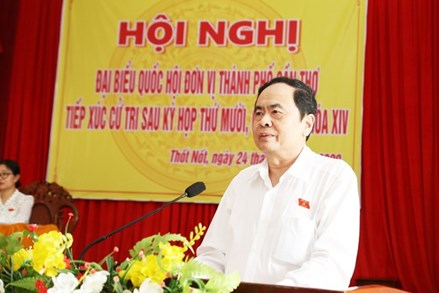 Chủ tịch Trần Thanh Mẫn tiếp xúc cử tri tại TP Cần Thơ