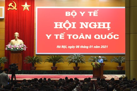 Thủ tướng Nguyễn Xuân Phúc: Chính phủ quyết tâm cải thiện tình trạng quá tải bệnh viện