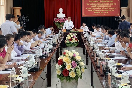 Phó Thủ tướng Thường trực Chính phủ Trương Hòa Bình giám sát công tác chuẩn bị bầu cử tại Vĩnh Long 