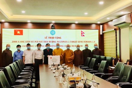 Giáo hội Phật giáo Việt Nam trao tặng Nepal 2.000 bộ kit thử COVID-19 