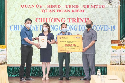 Quận Hoàn Kiếm - Hà Nội tiếp nhận gần 4 tỷ đồng ủng hộ phòng, chống dịch Covid-19
