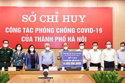 Chủ tịch nước và Chủ tịch UBTƯ MTTQ Việt Nam thăm, động viên các cơ sở y tế và nhân dân Thủ đô tích cực phòng, chống dịch