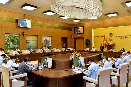 Khai mạc Phiên họp thứ tư của Ủy ban Thường vụ Quốc hội