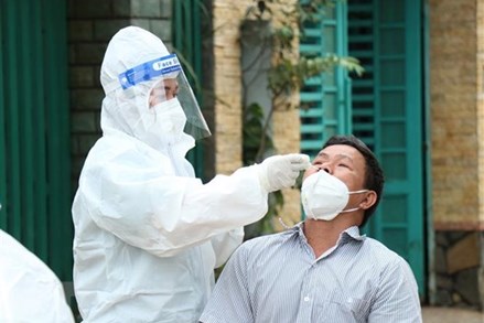 Ngày 25/10: Có 53 tỉnh, thành phố ghi nhận ca nhiễm COVID-19 mới; Thành phố Hồ Chí Minh vẫn ở mức nguy cơ cao