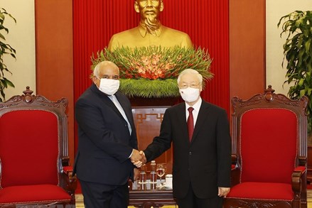 Tổng Bí thư Nguyễn Phú Trọng tiếp Đại sứ Cộng hòa Cuba tại Việt Nam