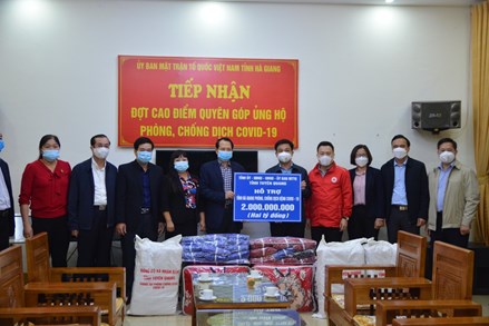 Tuyên Quang hỗ trợ Hà Giang hơn 4,6 tỷ đồng phòng, chống dịch Covid - 19