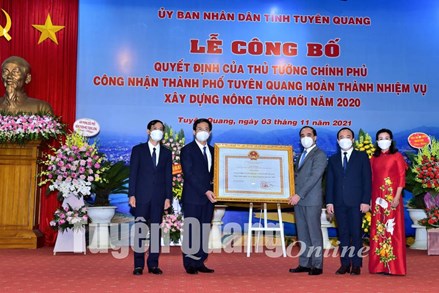 Lễ công bố quyết định Công nhận thành phố Tuyên Quang hoàn thành nhiệm vụ xây dựng nông thôn mới