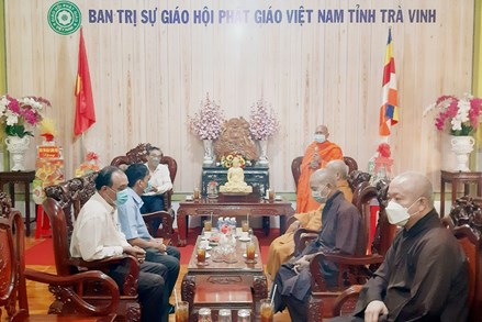 Trà Vinh: MTTQ tỉnh thăm, chúc mừng Giáo hội Phật giáo Việt Nam