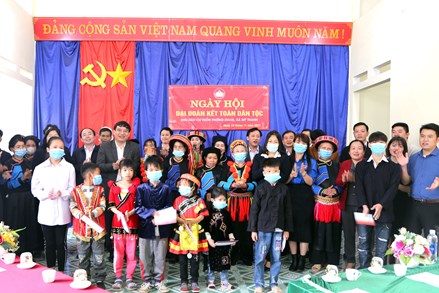 Hân hoan Ngày hội đại đoàn kết của đồng bào các dân tộc tại tỉnh Bắc Kạn