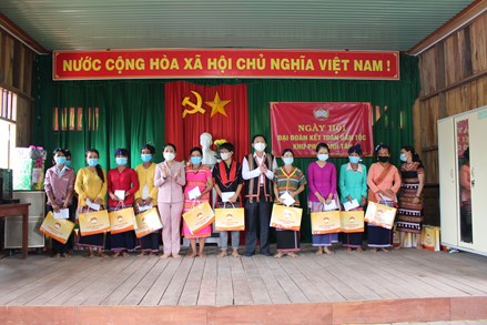 Bình Định: Bí thư Tỉnh ủy dự Ngày hội Đại đoàn kết tại khu phố Canh Tân