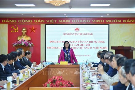Thực hiện hiệu quả công tác vận động người Việt Nam ở nước ngoài trong tình hình mới 