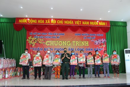 Kiên Giang: Chương trình “Xuân Biên phòng - Ấm lòng dân bản” đến với đồng bào Khmer huyện Giang Thành