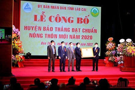 Huyện đầu tiên của tỉnh Lào Cai được công nhận đạt chuẩn nông thôn mới