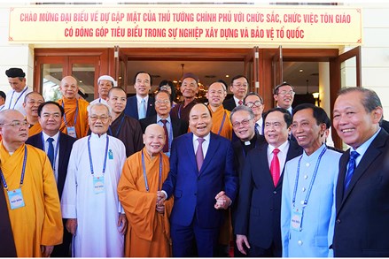 Vận dụng tư tưởng Hồ Chí Minh về đoàn kết tôn giáo trong Văn kiện Đại hội XIII