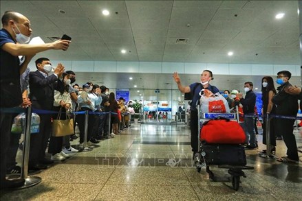 Thêm 259 công dân Việt Nam về nước trên chuyến bay cứu trợ thứ ba từ Ba Lan 