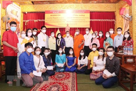 Trưởng Ban Dân vận Trung ương chúc Tết cổ truyền đồng bào Khmer tại TP Hồ Chí Minh 