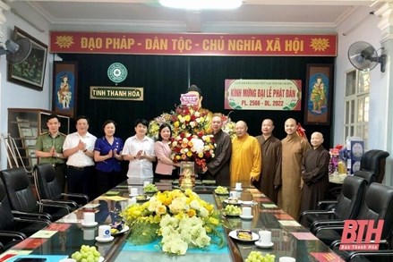 Chủ tịch Ủy ban MTTQ Việt Nam tỉnh Thanh Hóa chúc mừng Đại lễ Phật đản 2022