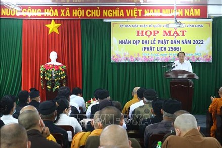 UBMTTQ Việt Nam tỉnh Vĩnh Long tổ chức họp mặt nhân dịp Đại lễ Phật đản năm 2022
