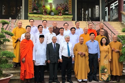 Chủ tịch Đỗ Văn Chiến chúc mừng Đại lễ Phật đản tại TP Hồ Chí Minh