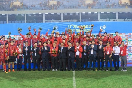 Lãnh đạo Đảng, Nhà nước trao Huy chương cho các Đội tuyển bóng đá nam đạt thành tích cao tại SEA Games 31