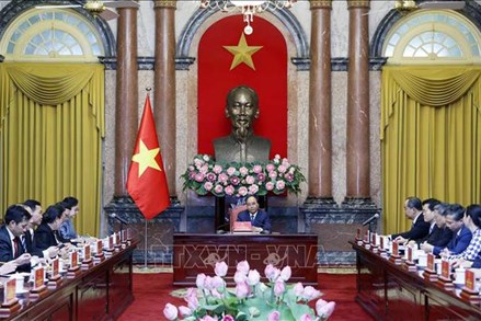Chủ tịch nước Nguyễn Xuân Phúc tiếp Bộ trưởng, Chủ nhiệm Văn phòng Chủ tịch nước Lào