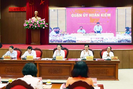 Phó Chủ tịch Nguyễn Hữu Dũng dự Hội nghị toàn quốc quán triệt triển khai Nghị quyết của Bộ Chính trị về phát triển Thủ đô Hà Nội