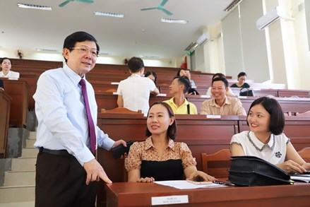 Khai giảng lớp bồi dưỡng cán bộ chuyên trách cấp phòng và chuyên viên Ủy ban MTTQ Việt Nam Lớp 1 - khóa IX