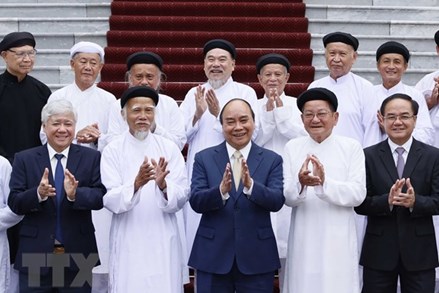 Chủ tịch nước Nguyễn Xuân Phúc tiếp Đoàn chức sắc các Hội thánh và tổ chức Cao Đài