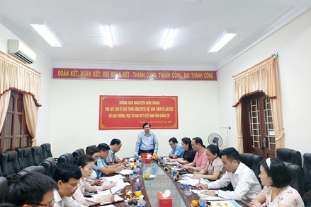 Phó Chủ tịch Nguyễn Hữu Dũng làm việc với Ủy ban MTTQ Việt Nam tỉnh Quảng Trị