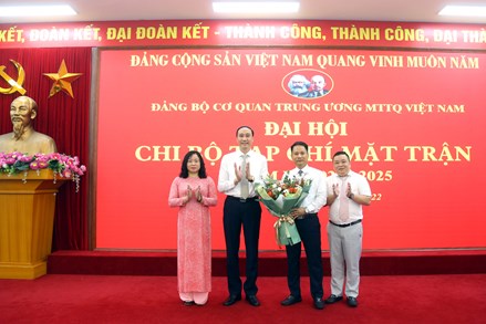 Phó Chủ tịch Phùng Khánh Tài dự Đại hội Chi bộ Tạp chí Mặt trận