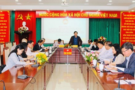 Phó Chủ tịch Nguyễn Hữu Dũng khảo sát việc thực hiện Nghị quyết số 07-NQ/TW và Nghị quyết số 23-NQ/TW của Bộ Chính trị tại Lâm Đồng