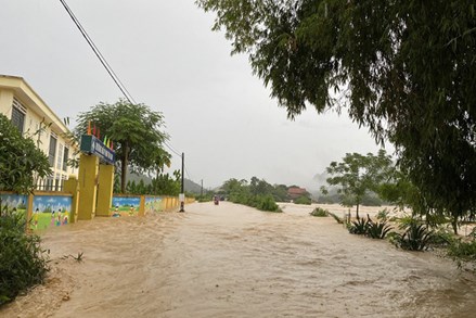 Thủ tướng chỉ đạo chủ động ứng phó, khắc phục hậu quả mưa lũ