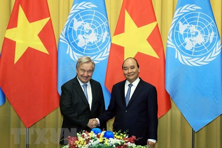 Chủ tịch nước Nguyễn Xuân Phúc hội đàm với Tổng Thư ký Liên hợp quốc