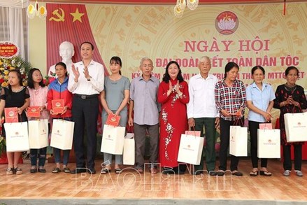 Trưởng ban Dân vận Trung ương dự Ngày hội Đại đoàn kết toàn dân tộc tại tỉnh Hà Nam 